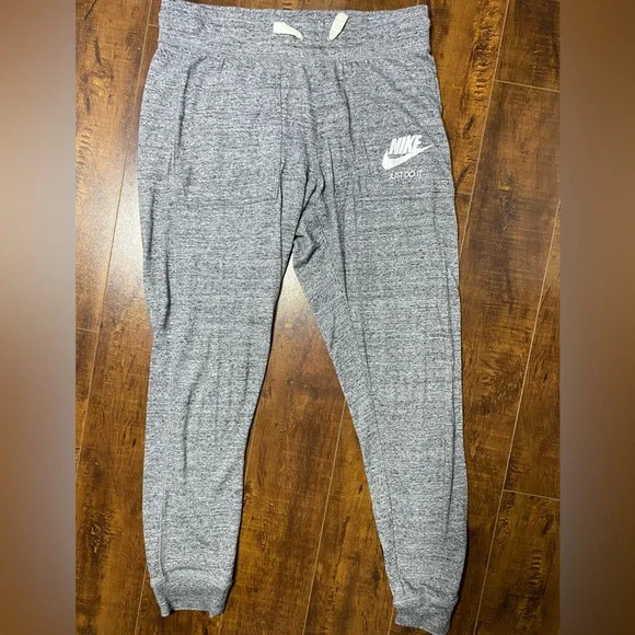 2pc Nike Set Hoodie & Joggers - Picture 5 of 6